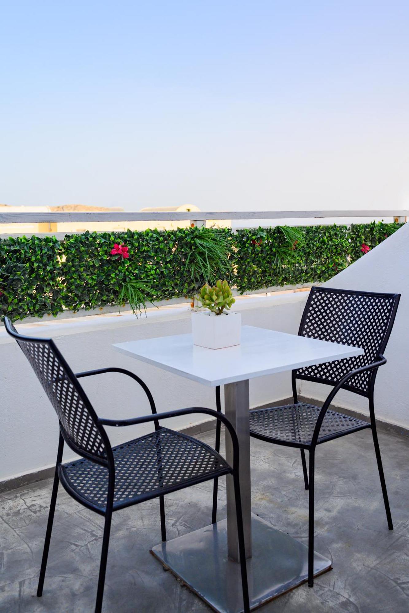 Impressive One Hotel Ormos Athinios Exterior foto